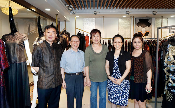 调研香云纱1.jpg