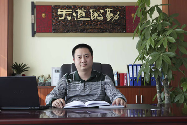 曾成刚总经理照片2.jpg